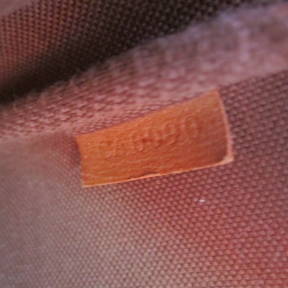 SOLD Authentic Louis Vuitton Monogram Pochette - Picture 8 of 8